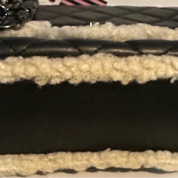 COPY - Gilda Paris black quilted with sherpa trim NWT - Picture 5 of 8